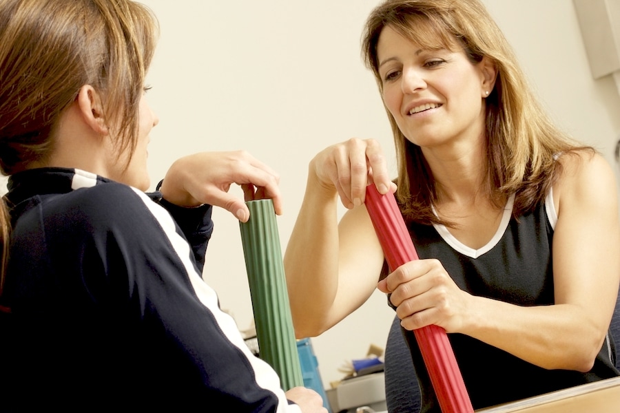 Physical Therapy vs Occupational Therapy - Featured Image