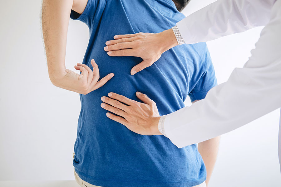 How Pain Management Doctors Can Help with Back and Spine Pain - Featured Image